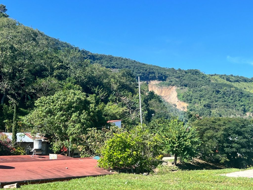Barrio de Tziltzalpollo exige atención del gobierno